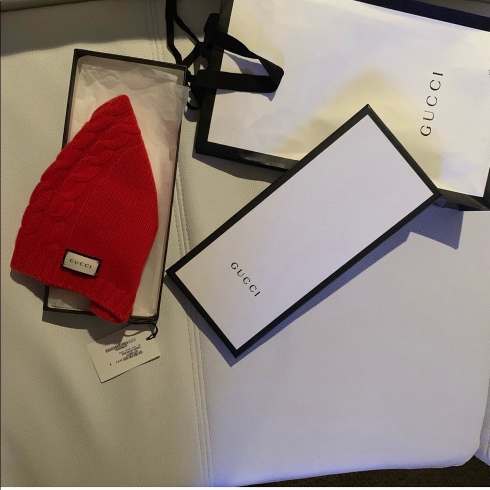 100 % authentic Gucci beanie
